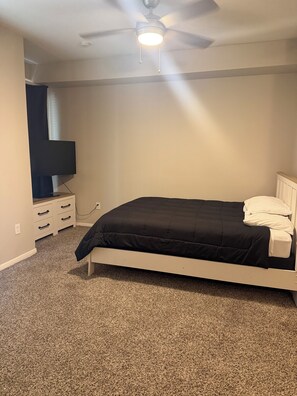 Room - Shops of Legacy Apartment (Plano)