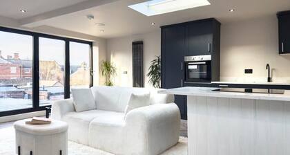 Luxury Loft House in historic town centre!