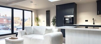 Luxury Loft House in historic town centre!