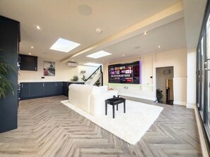 Interior - Luxury Loft House in historic town centre! (Nantwich)