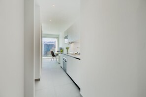 Fridge, microwave, spices - {Suite 402} Gym, Business Room, Modern, Relax (Lugano)