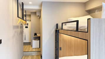 Family Room, Non Smoking | WiFi (free), bed sheets