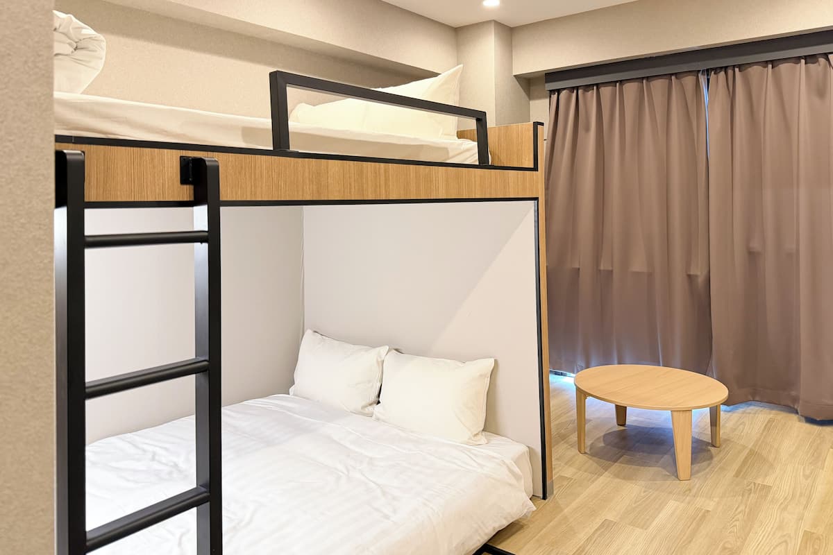 Family Room, Non Smoking | WiFi (free), bed sheets