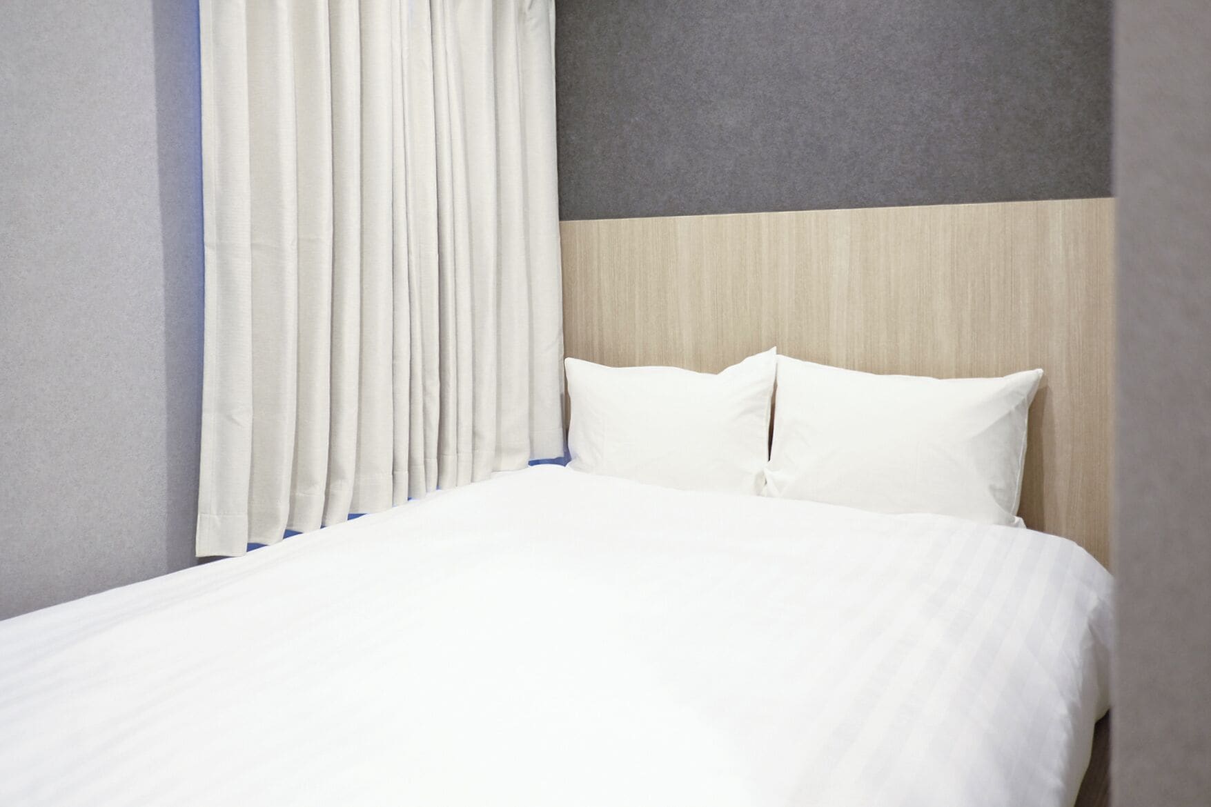 WiFi (free), bed sheets