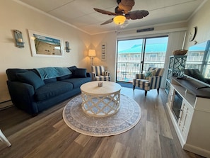 Smart TV - Ocean view, steps to beach with a relaxing pool! (Ocean City)