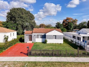 Exterior - 1935 NW 42nd St. (Miami)