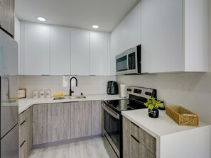 Private kitchen - 1935 NW 42nd St. (Miami)