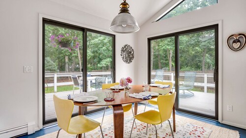 Private East Hampton Retreat with Serene Wooded Views