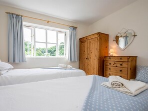 3 Schlafzimmer, Reisekinderbett, kostenloses WLAN, Bettwäsche