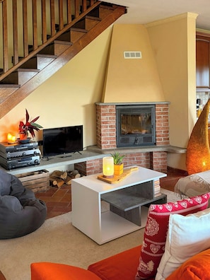 Fernseher, Kamin