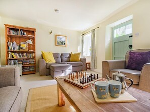 TV, fireplace - 3 Bed in Keswick (oc-sz065) (Applethwaite)
