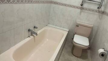 Dusche, Handtücher, Seife, Toilettenpapier