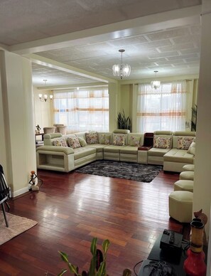 Interior - VACATION HOME WITH ACCESS TO THE BEST TOURIST DESTINATION IN THE AMAZON (Shell)