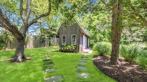 Exterior - Stylish Hamptons Retreat, tucked away in a peaceful garden, incredible... (Sagaponack)