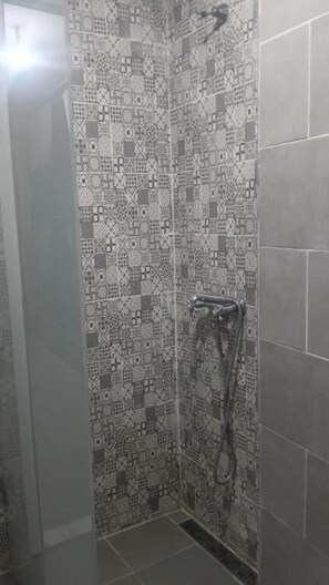 Bathroom - The One (Tabarka)