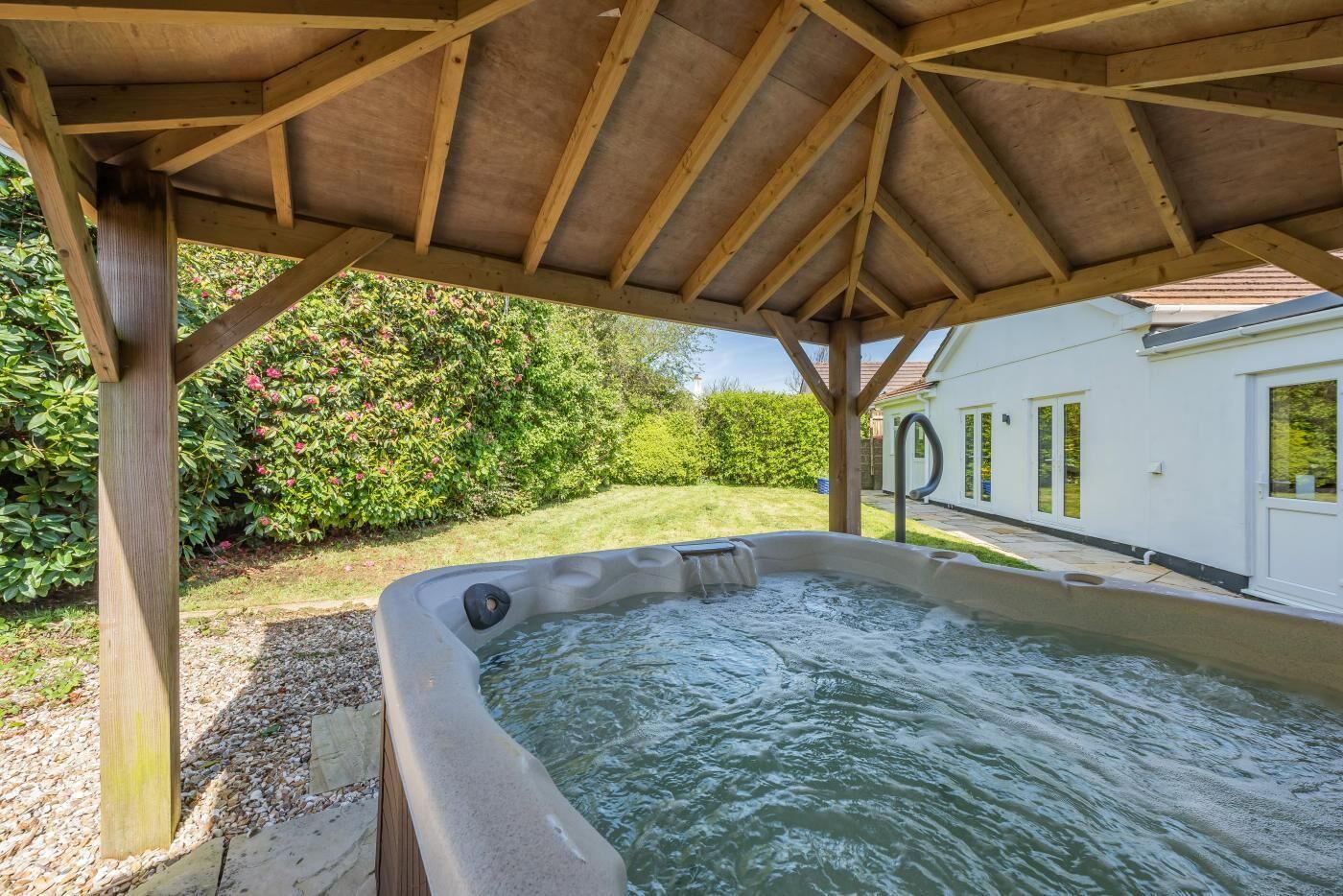 Baignoire à remous extérieure