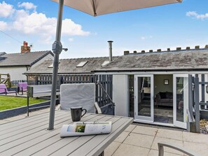 Outdoor dining - 2 Bed in Wrexham (oc-76399) (Coedpoeth)