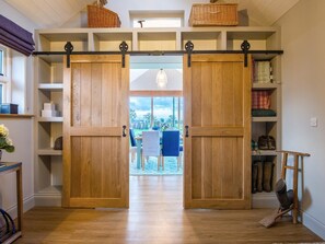 Interior - 5 Bed in Whitchurch (oc-77696) (Whitchurch)