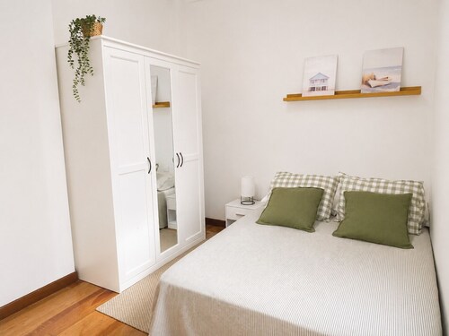 Spacious, airy house in Bermeo, 4 bedrooms, near the beaches