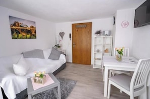 Living area - KATI Vacation Rentals: 1-Bedroom Apartment (Scheidegg)