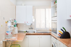 Private kitchen - Fantastic 1-Bedroom Apartment with Sea Views, Pool, and Air Conditioning (Costa Adeje)