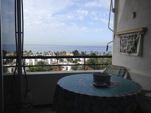 Interior - Fantastic 1-Bedroom Apartment with Sea Views, Pool, and Air Conditioning (Costa Adeje)
