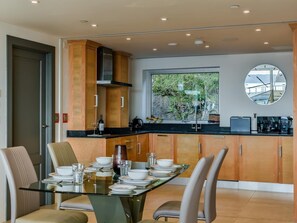 Dining - 2 Bed in Tenby (oc-85725) (Tenby)
