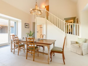 Dining - 2 Bed in Salisbury (oc-78165) (Tisbury)