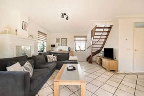 Living room - Villa in Callantsoog With Enclosed Garden (Callantsoog)