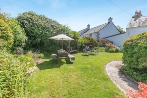 Outdoor dining - 1 Bed in Falmouth (oc-85594) (Brill)