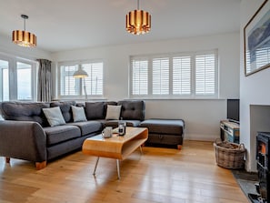 TV, fireplace - 2 Bed in Flamborough (oc-g0115) (Flamborough)