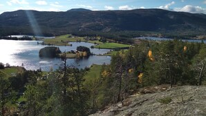 A mountainous landscape with lakes and greenery. - Great location! (Telemark)
