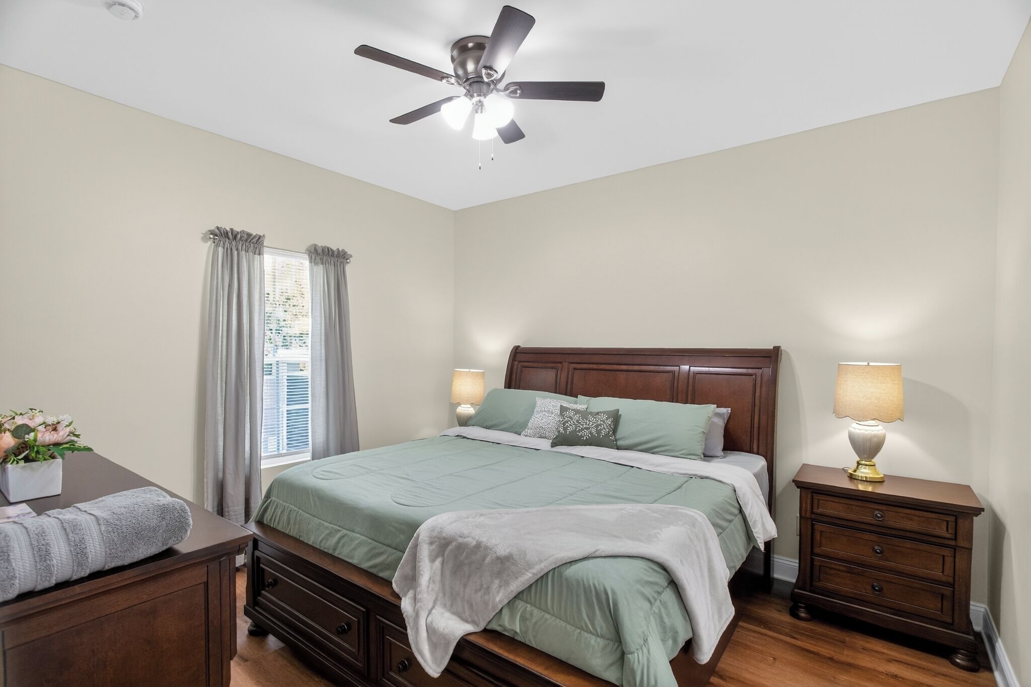 3 bedrooms, iron/ironing board, free WiFi, bed sheets
