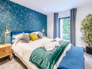 Travel cot, free WiFi, bed sheets - 5 Bed in Bideford (oc-80650) (Westward Ho!)