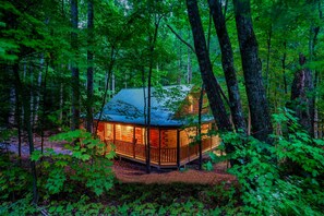 Exterior - Cedar Cabin Stay (Sevierville)