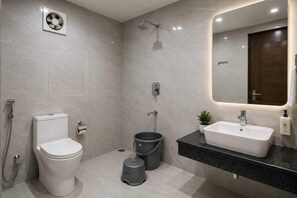 House | Bathroom - Classic Hotel O SLN Gachibowli (Hyderabad)