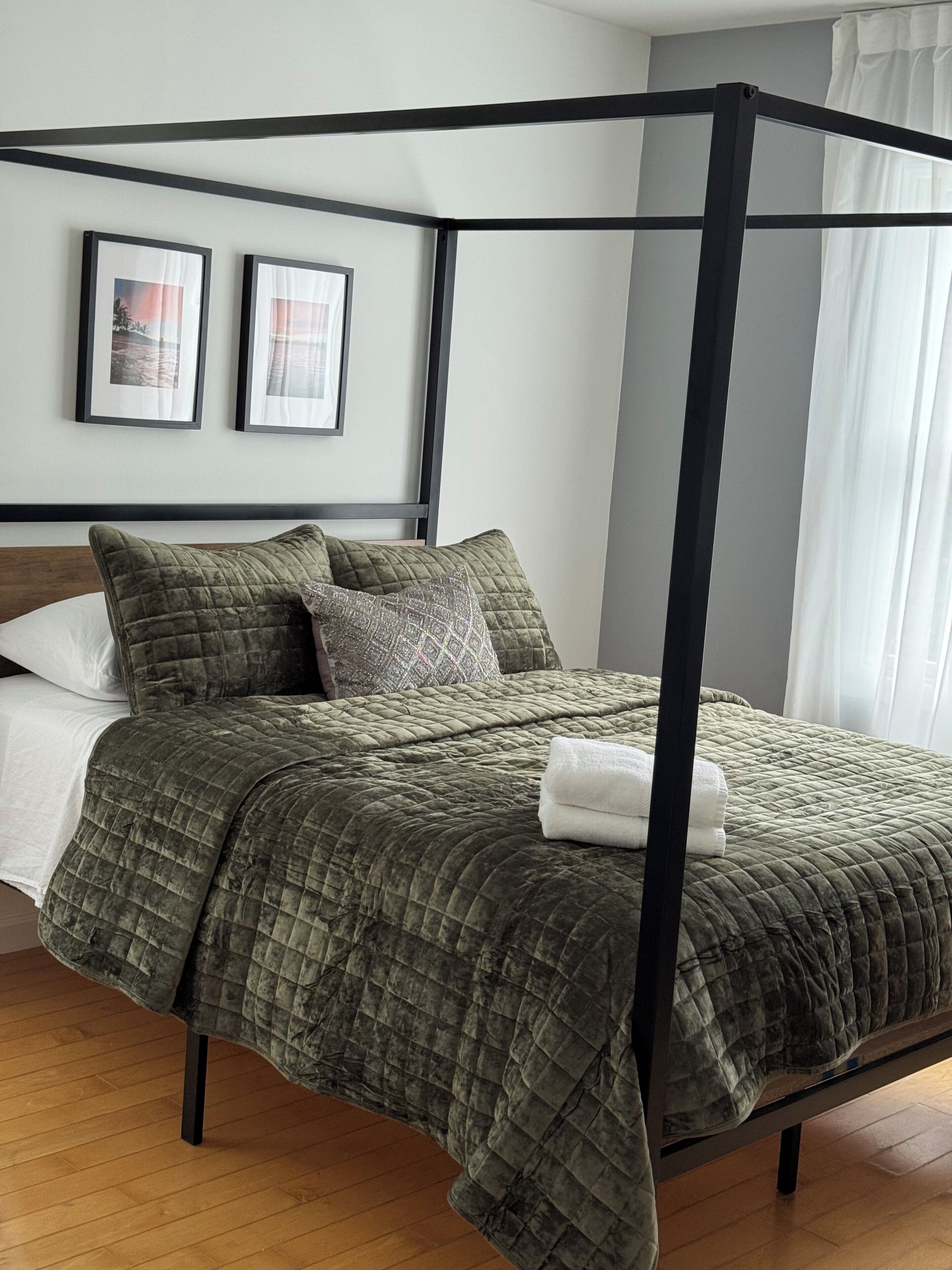 4 chambres, fer et planche à repasser, Wi-Fi, draps fournis