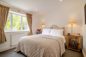 Free WiFi, bed sheets - 1 Bed in Taunton (oc-75135) (Isle Brewers)