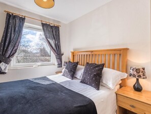 3 bedrooms, travel cot, free WiFi, bed sheets - 3 Bed in Keswick (oc-sz547) (Keswick)