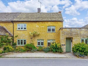 Exterior - 2 Bed in Cheltenham (oc-46677) (Bourton-on-the-Water)