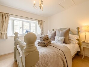 Room - 2 Bed in Cheltenham (oc-46677) (Bourton-on-the-Water)