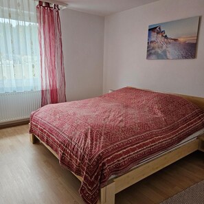 Room - Apartment 'Eichhörnchen-haus Körner Im' with Wi-Fi (Sankt Georgen im Schwarzwald)