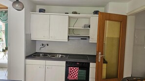 Private kitchen - Apartment 'Eichhörnchen-haus Körner Im' with Wi-Fi (Sankt Georgen im Schwarzwald)
