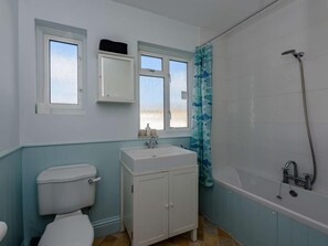Bathroom - 3 Bed in Bexhill On Sea (oc-bt037) (Bexhill-on-Sea)