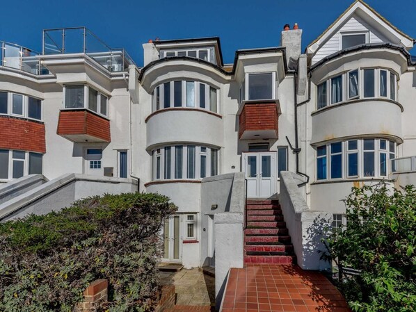 Exterior - 3 Bed in Bexhill On Sea (oc-bt037) (Bexhill-on-Sea)