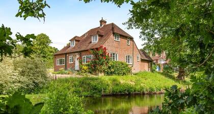 4 Bed in Uckfield (oc-bt021)