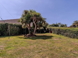Property grounds - 3 Bed in Wareham (oc-78831) (Corfe Castle)