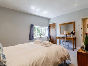 Travel crib, free WiFi, bed sheets - 3 Bed in King's Lynn (oc-78973) (Syderstone)
