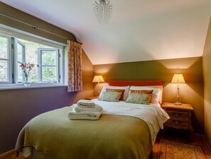 Free WiFi, bed sheets - 3 Bed in Minehead (oc-78698) (North Quarme)