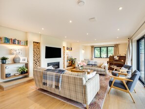 TV - 3 Bed in Derby (oc-78784) (King's Newton)
